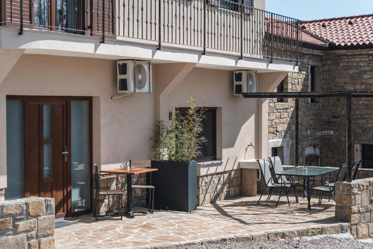 Ferienwohnung Hisa Kapis With Hot Tube Koper Exterior foto