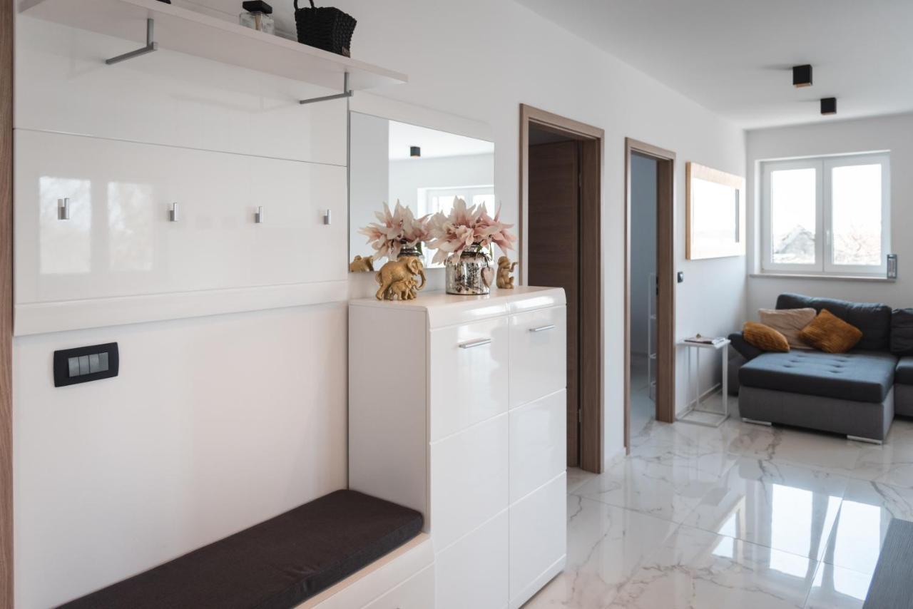 Ferienwohnung Hisa Kapis With Hot Tube Koper Exterior foto