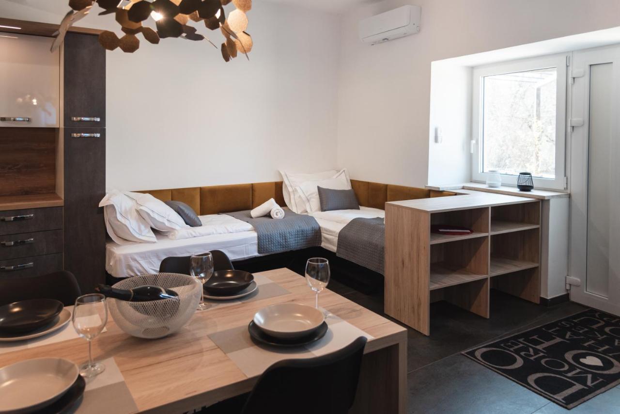 Ferienwohnung Hisa Kapis With Hot Tube Koper Exterior foto
