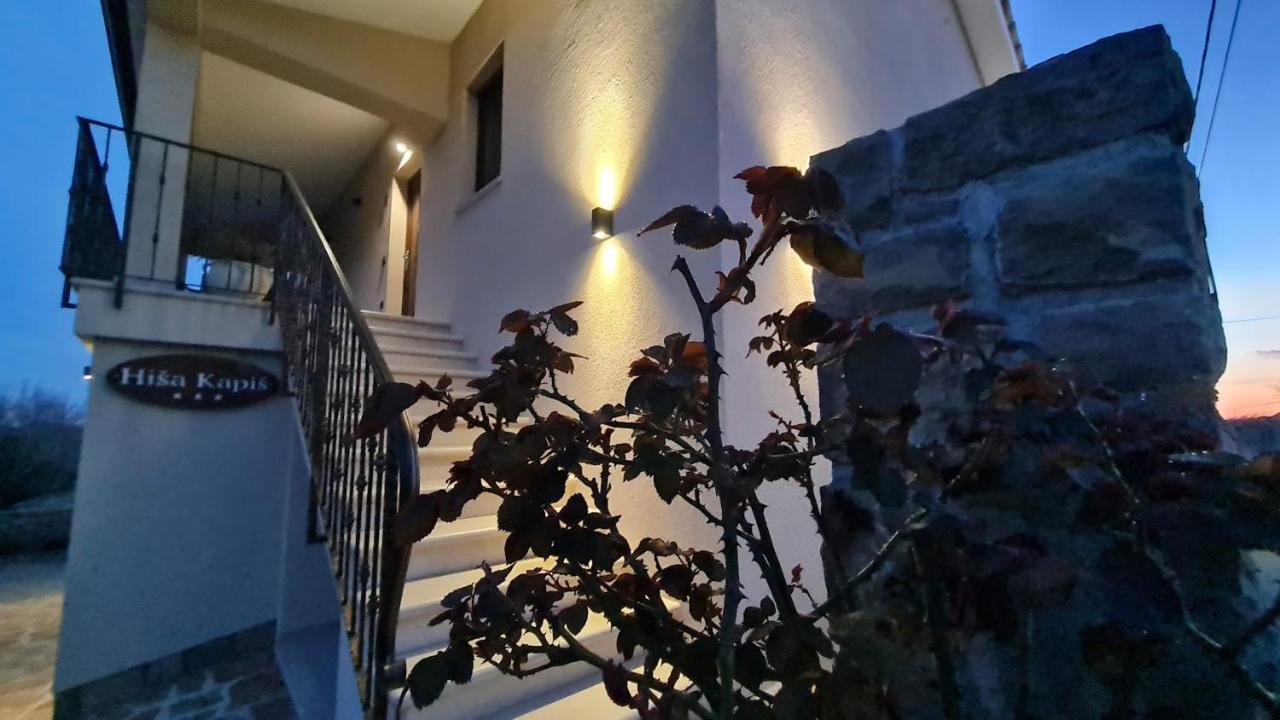 Ferienwohnung Hisa Kapis With Hot Tube Koper Exterior foto