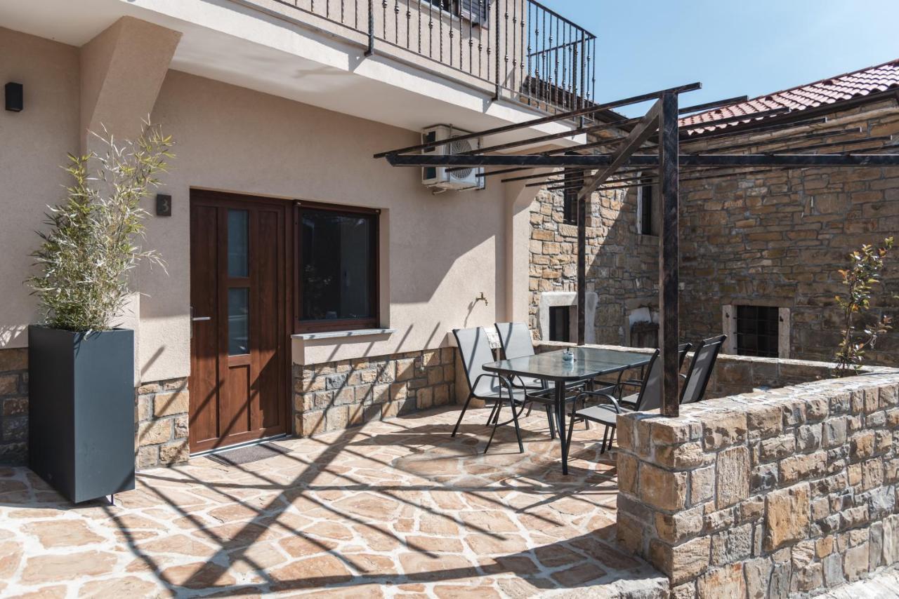Ferienwohnung Hisa Kapis With Hot Tube Koper Exterior foto