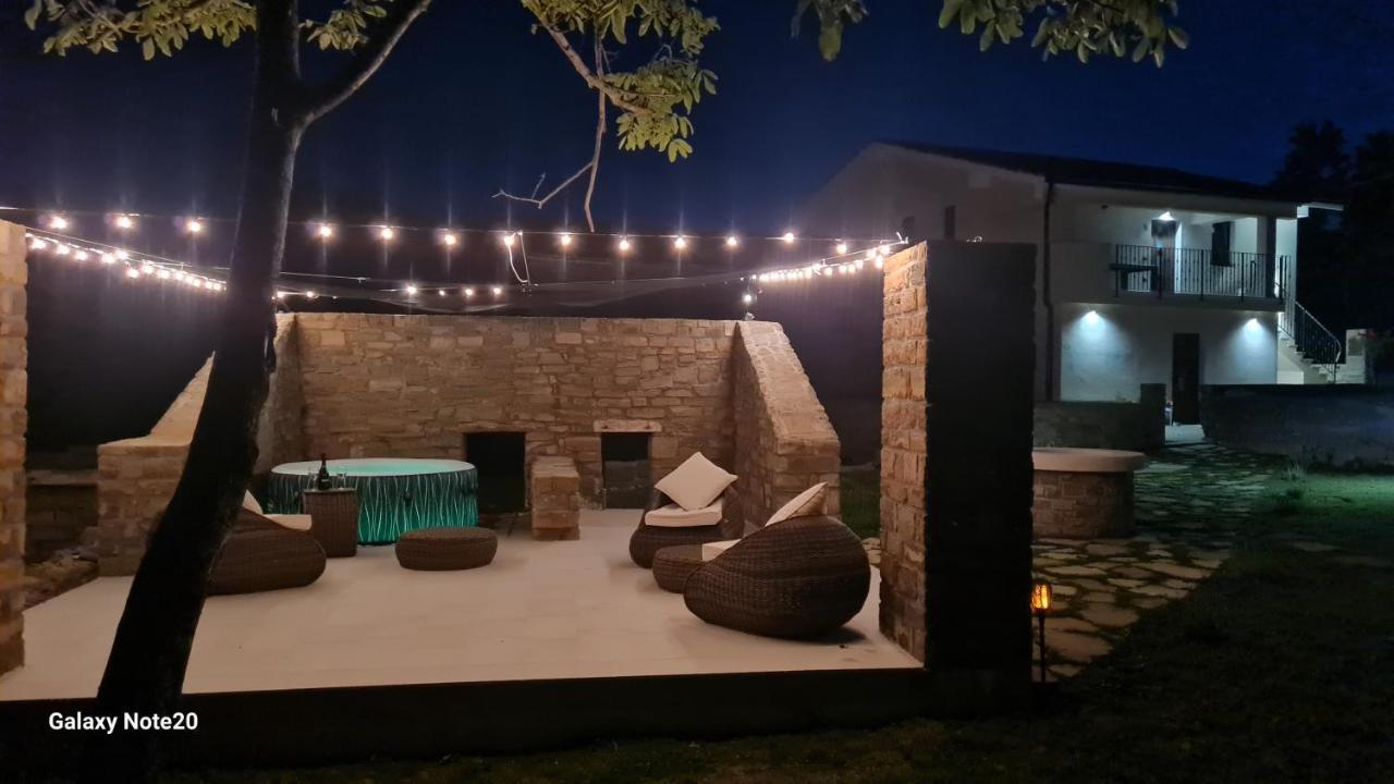 Ferienwohnung Hisa Kapis With Hot Tube Koper Exterior foto