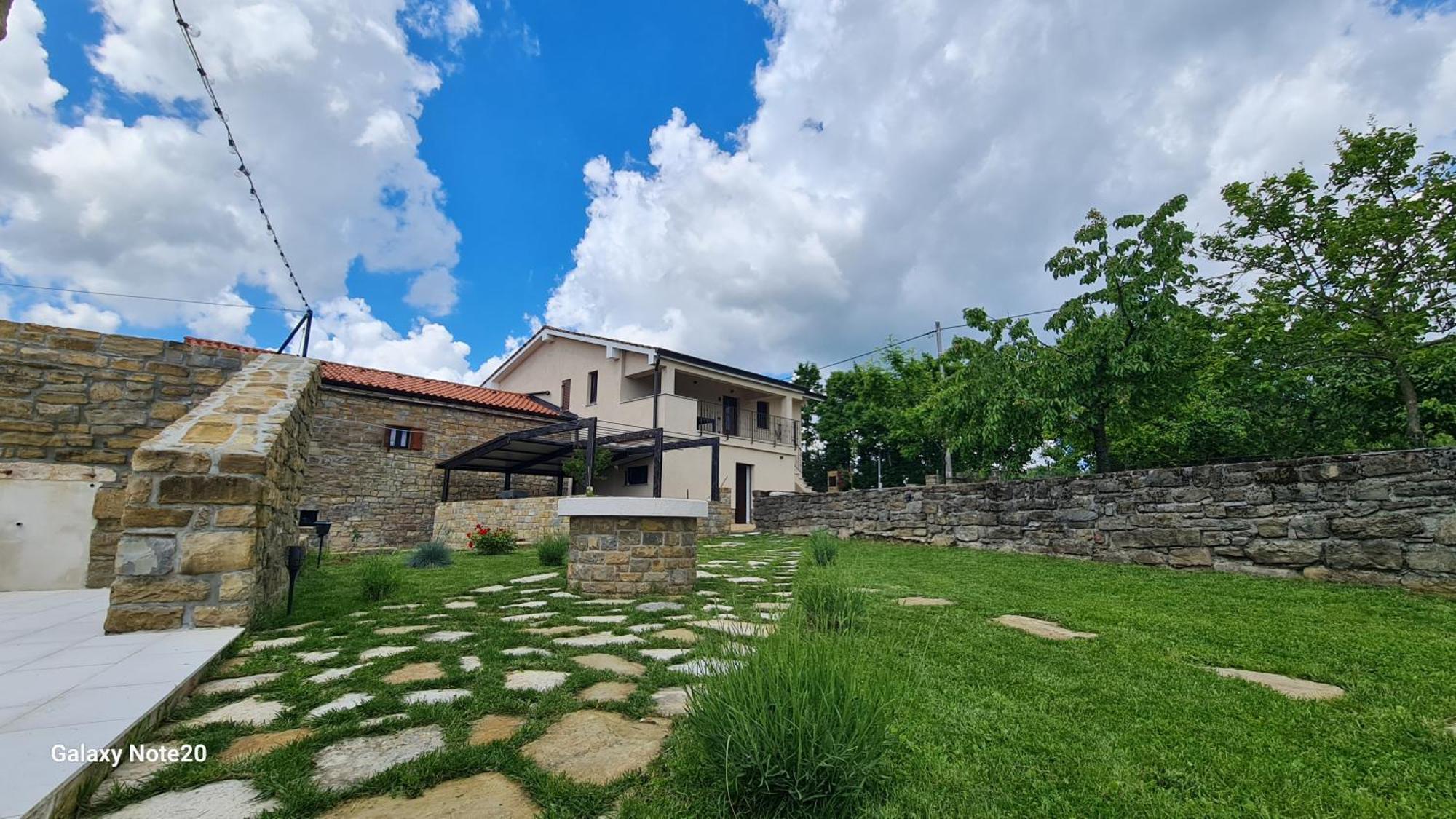 Ferienwohnung Hisa Kapis With Hot Tube Koper Exterior foto